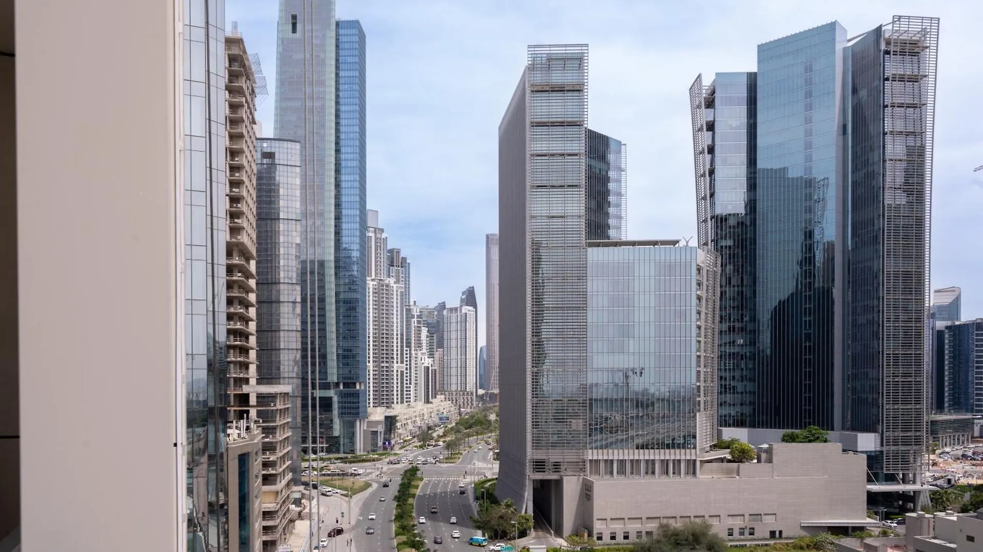 Keyrock Living - Lakeview Retreat In Business Bay Dubai United Arab Emirates